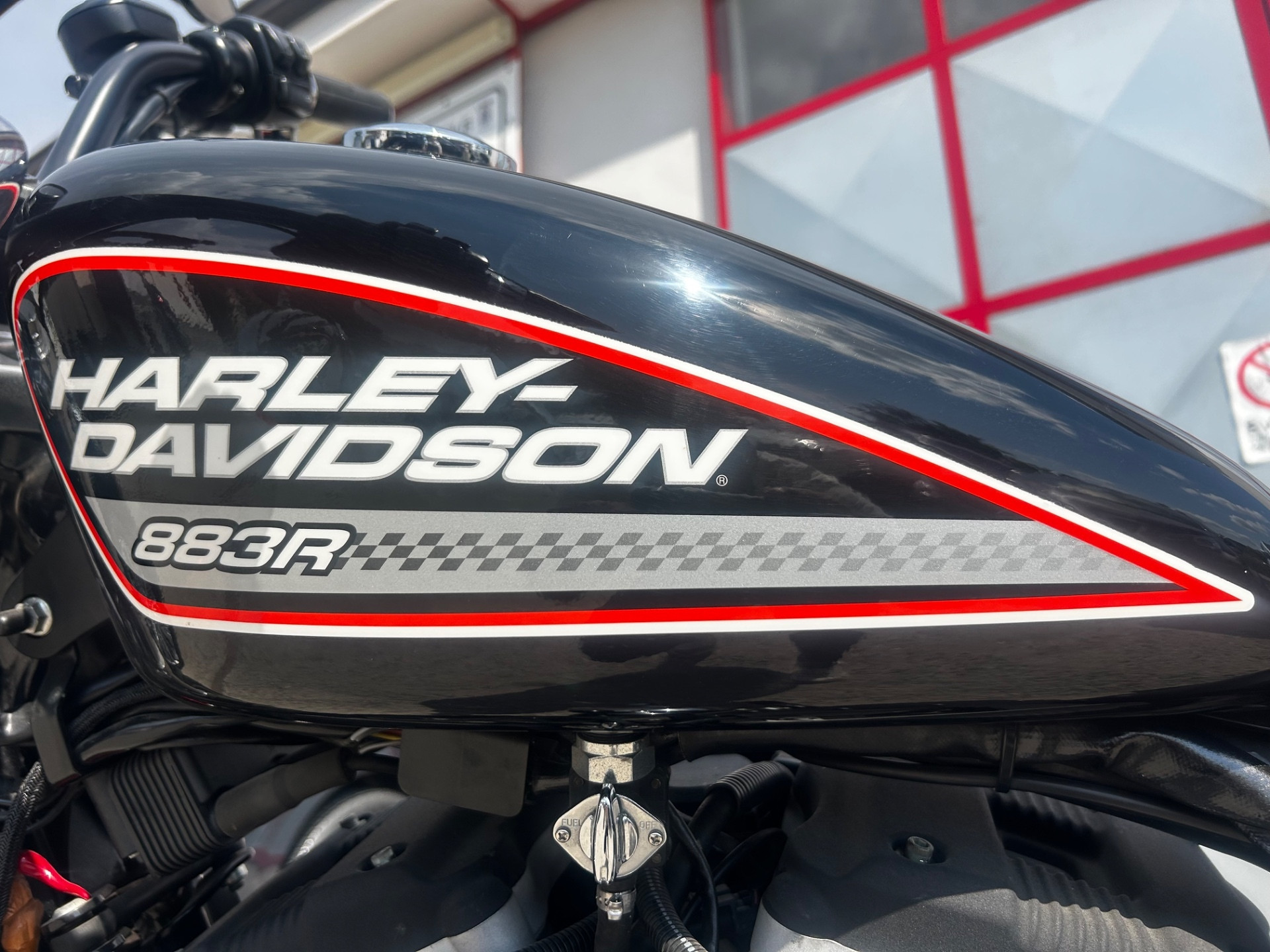 Harley-Davidson 883 Sportster R – foto 6