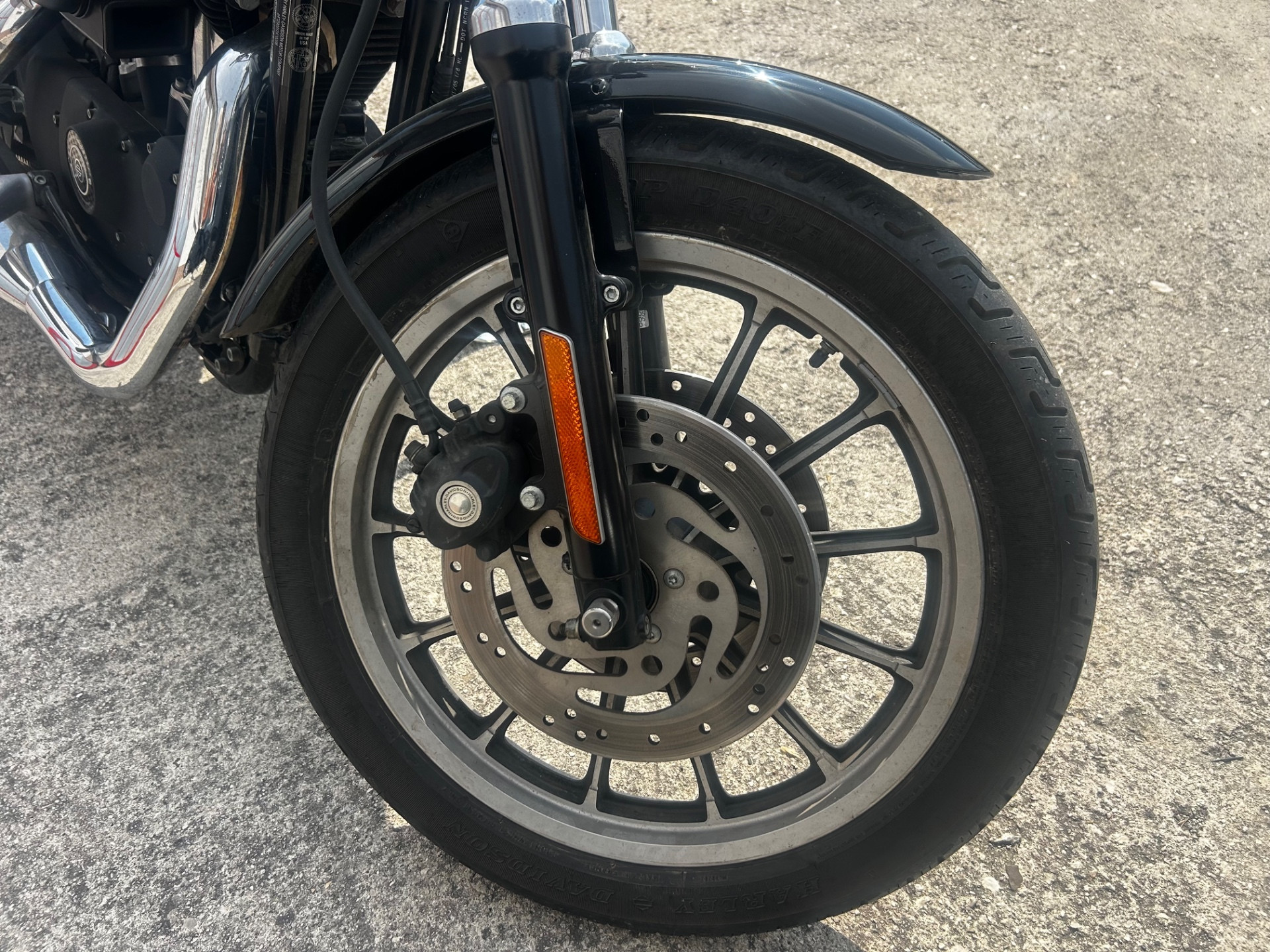 Harley-Davidson 883 Sportster R – foto 9