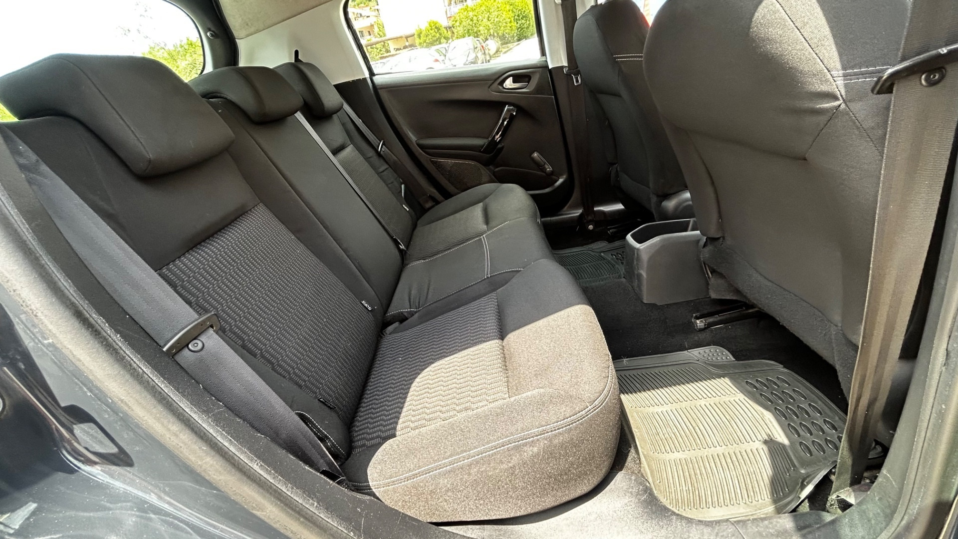 Peugeot 208 – foto 14