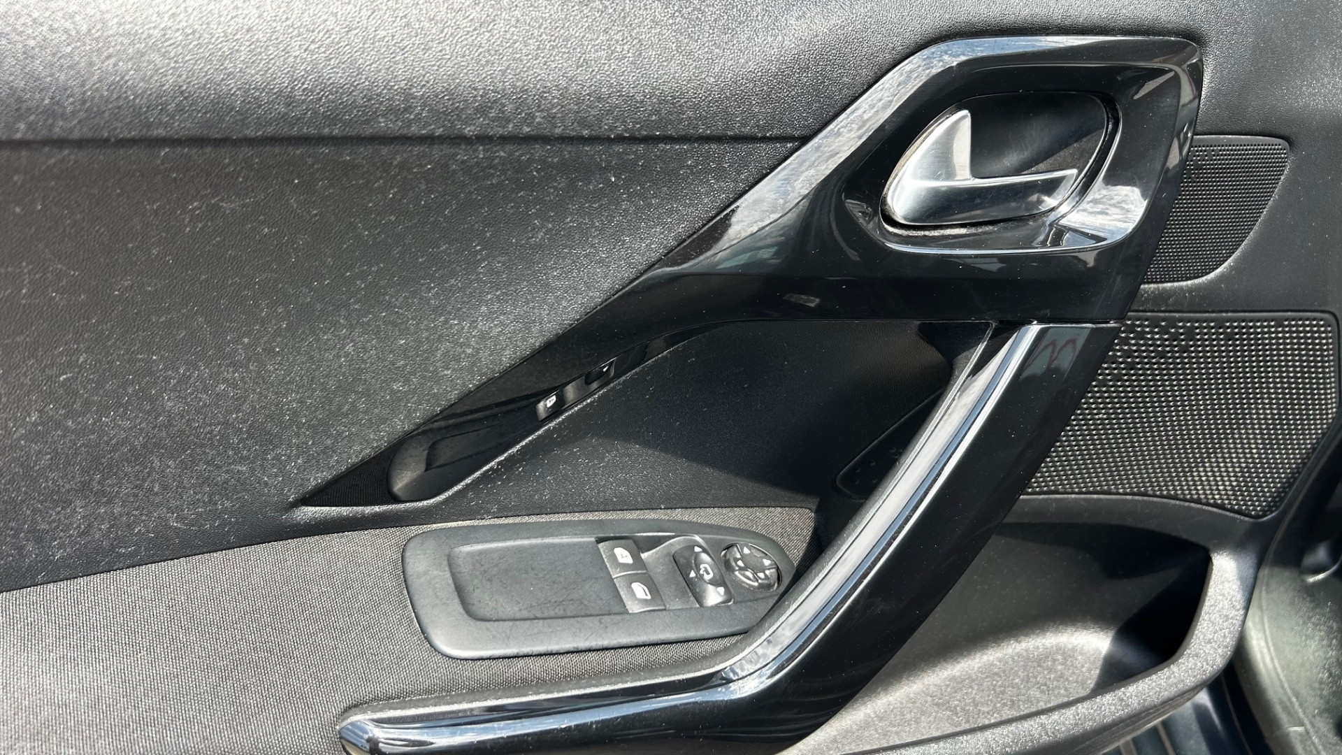 Peugeot 208 – foto 17