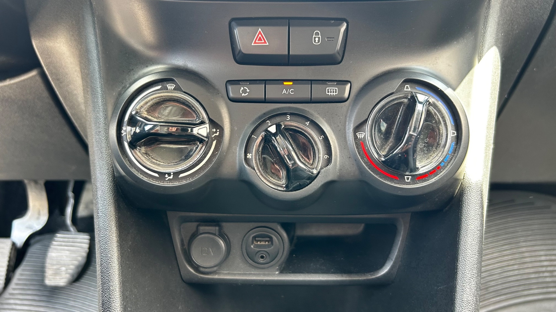 Peugeot 208 – foto 19