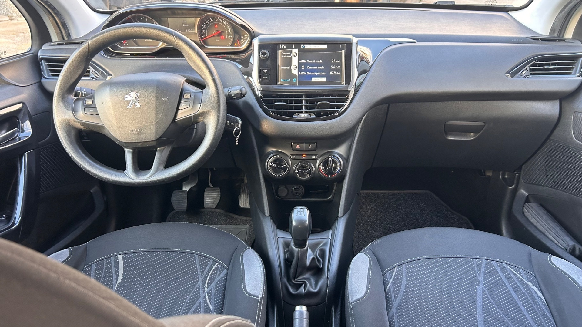 Peugeot 208 – foto 15