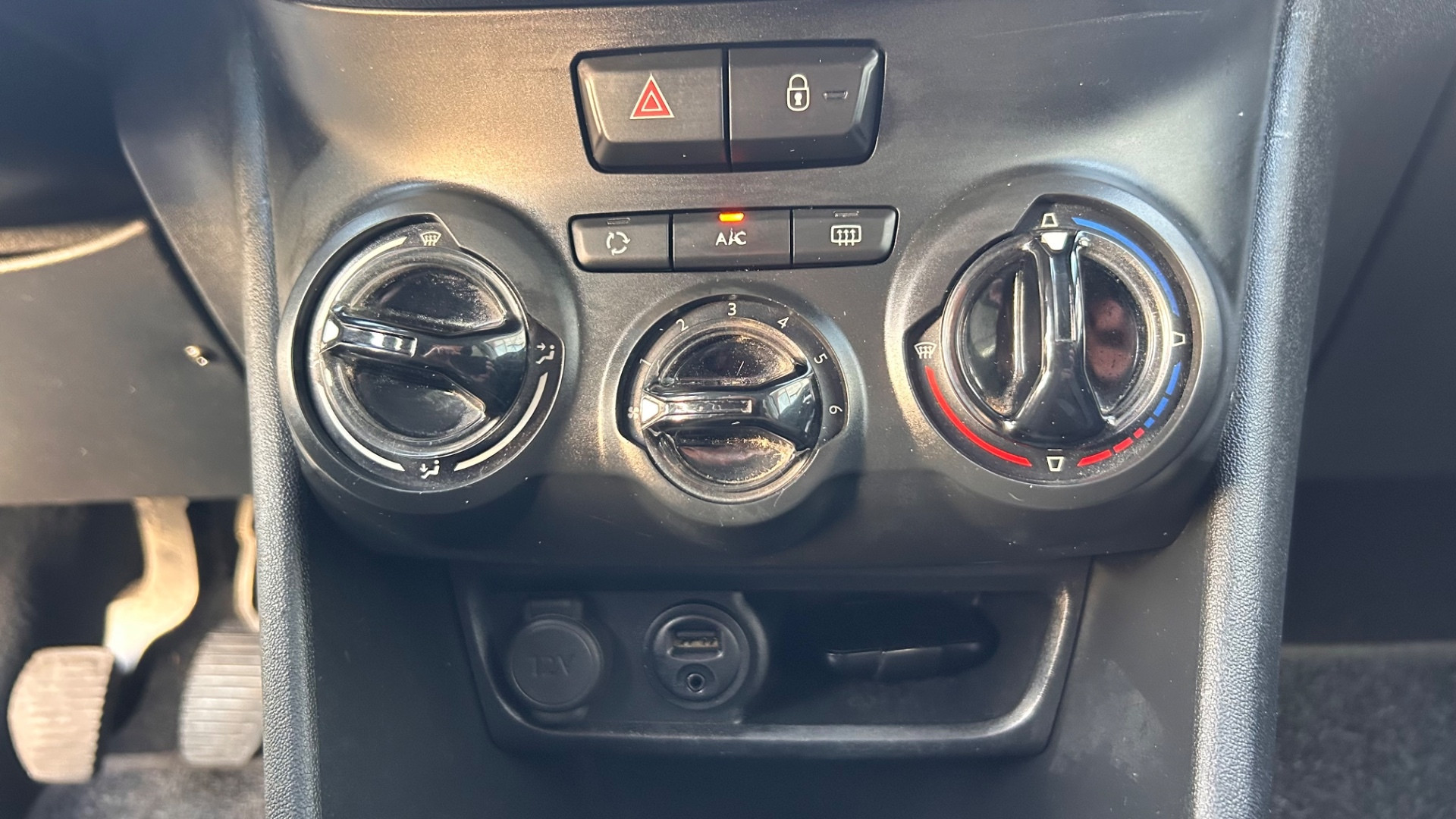 Peugeot 208 – foto 16