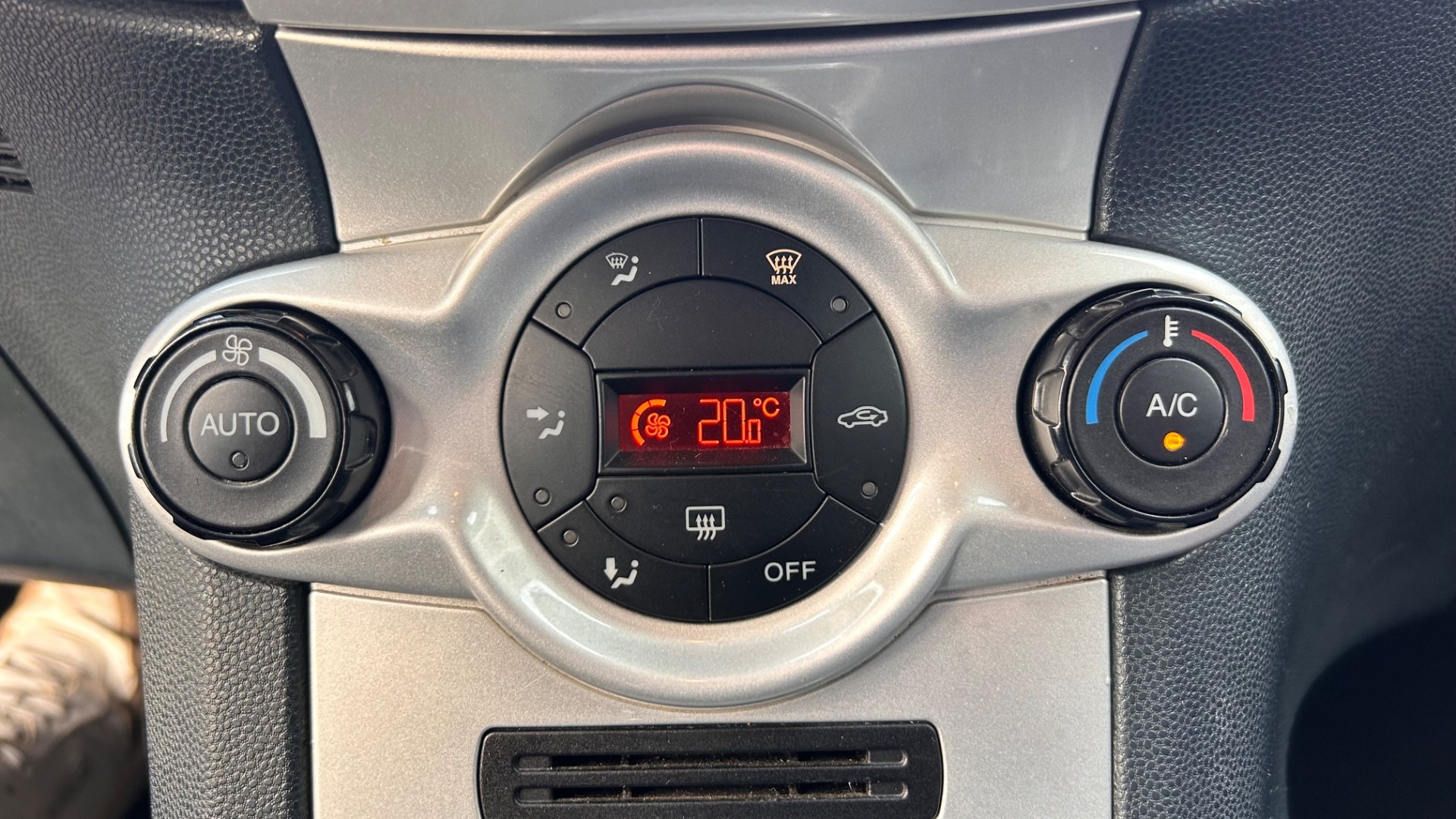 Ford Fiesta – foto 18