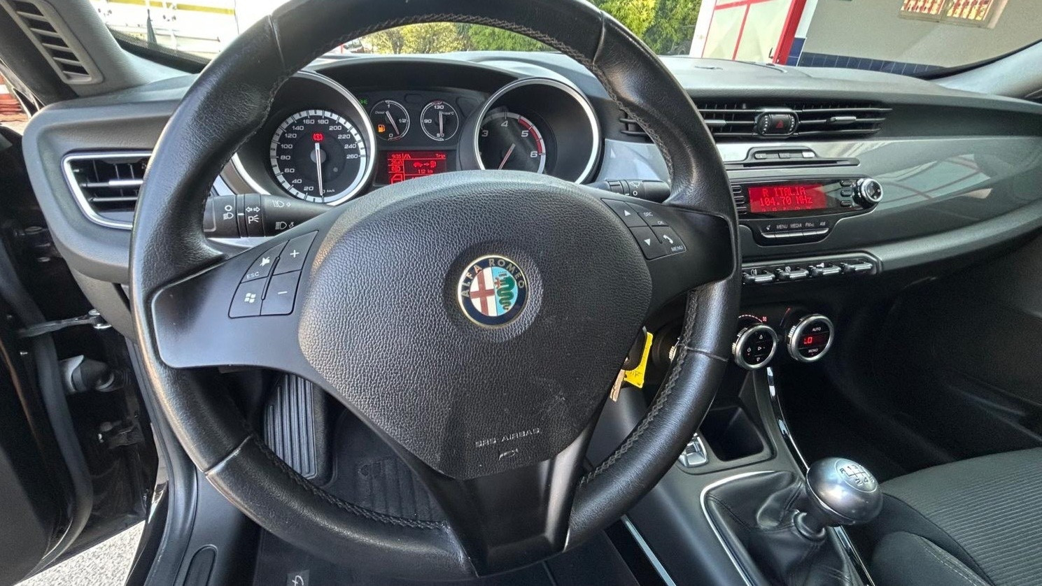 Alfa Romeo Giulietta – foto 24